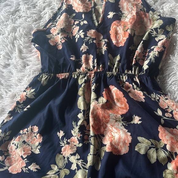 SHEIN women’s Medium size 6 romper - Picture 7 of 8